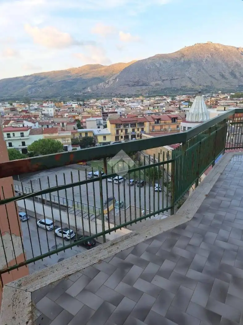 Appartamento in vendita a Mondragone