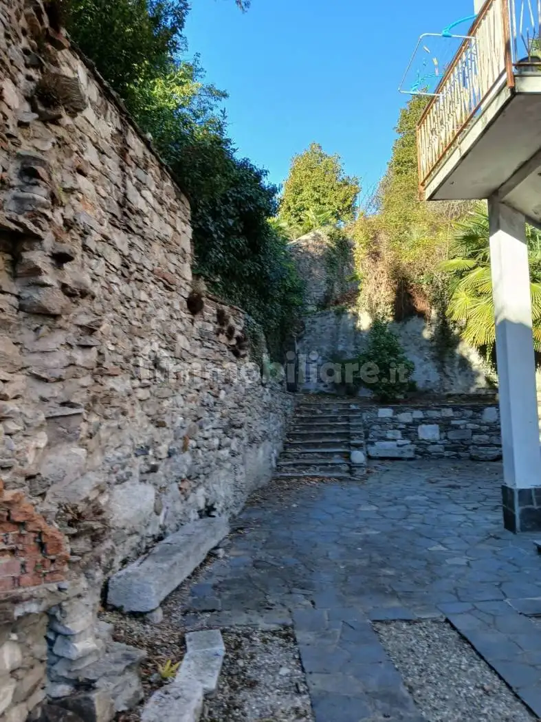 Trilocale via Fratelli Strigini 1, Centro, Ameno - foto 5