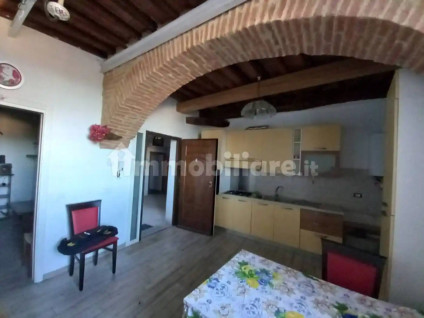 Bilocale viale Mazzini 3, Centro, Peccioli - foto 2