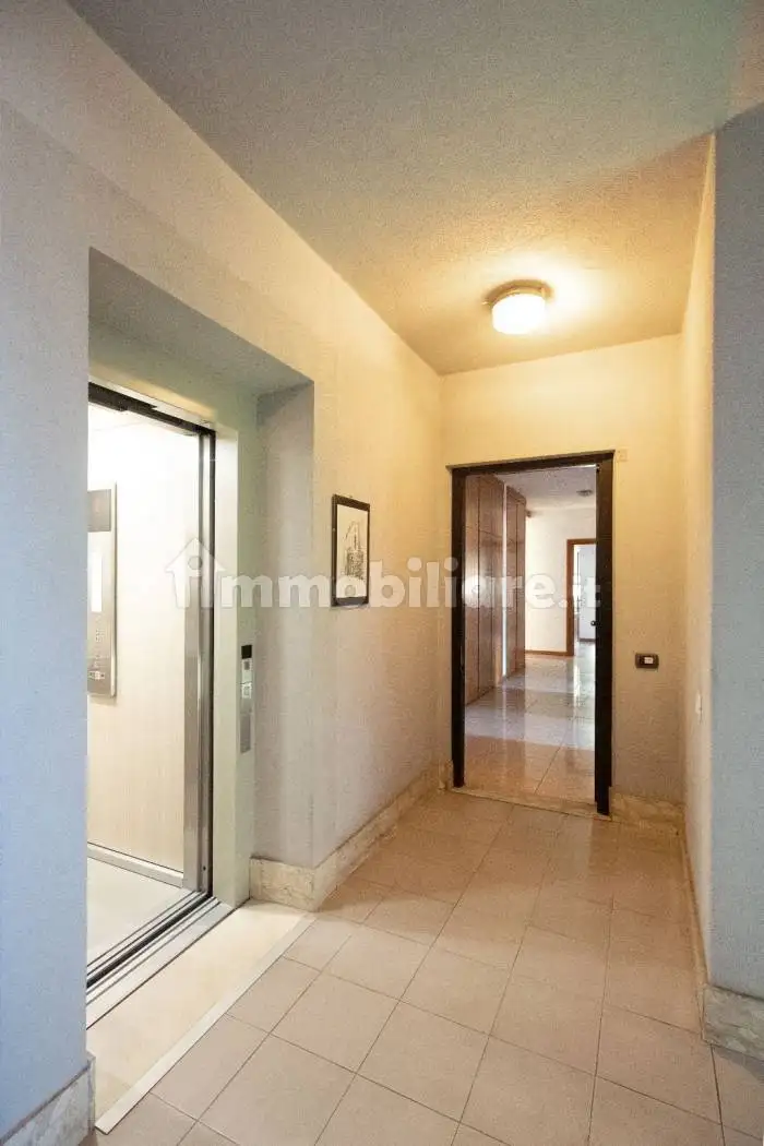 Quadrilocale via Guglielmo Marconi, Centro, Breno - foto 2