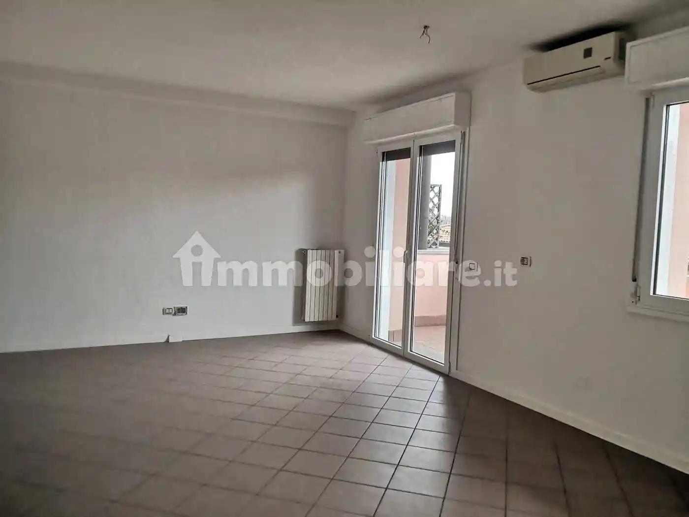 Trilocale via Roma, Centro, Calderara di Reno - foto 2