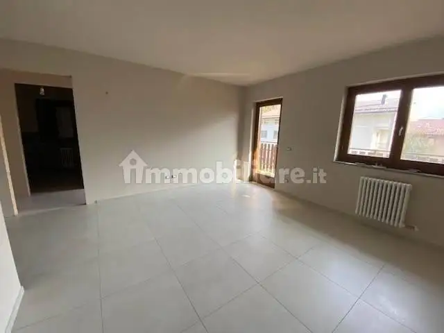 Trilocale via Circonvallazione 11, Centro, Verrès - foto 2