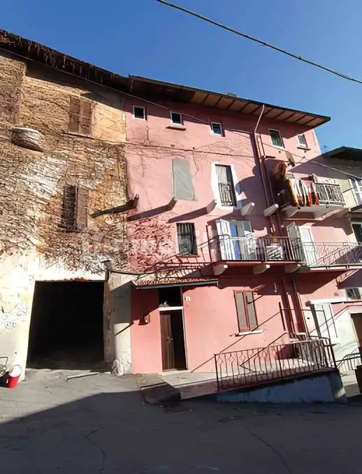 Appartamento in asta a Caravate