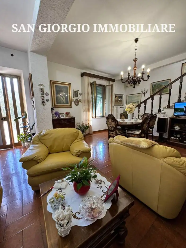 Rustico - Casale in vendita a Buti