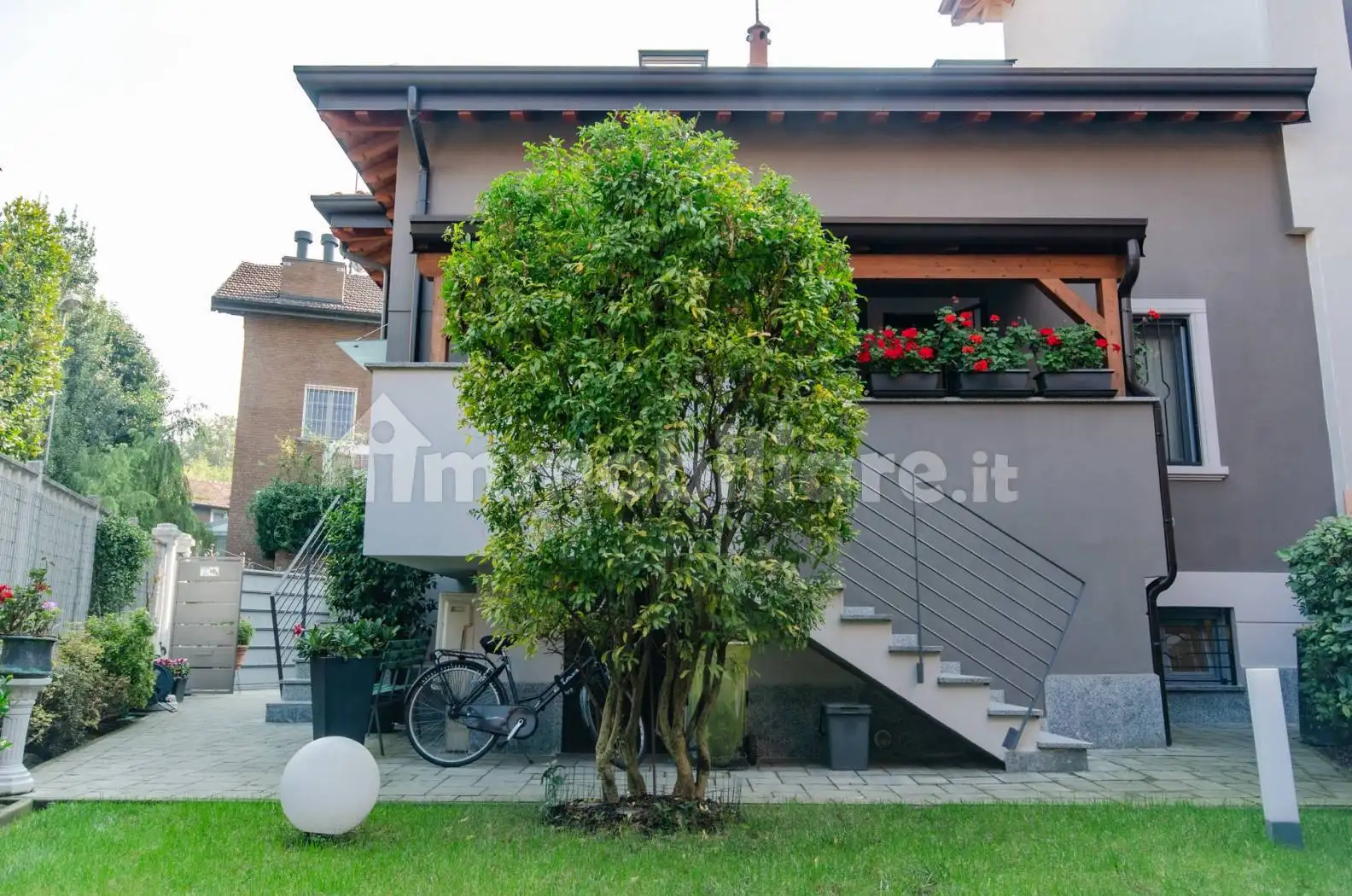Villa unifamiliare in vendita a Milano