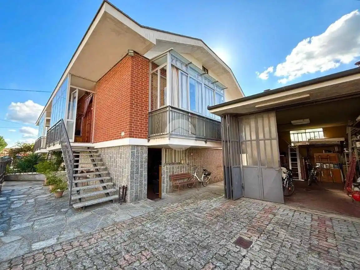 Villa in vendita a None