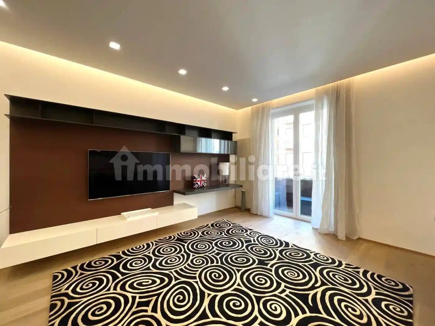 Trilocale via Mauro Macchi 58, Centrale, Milano - foto 2