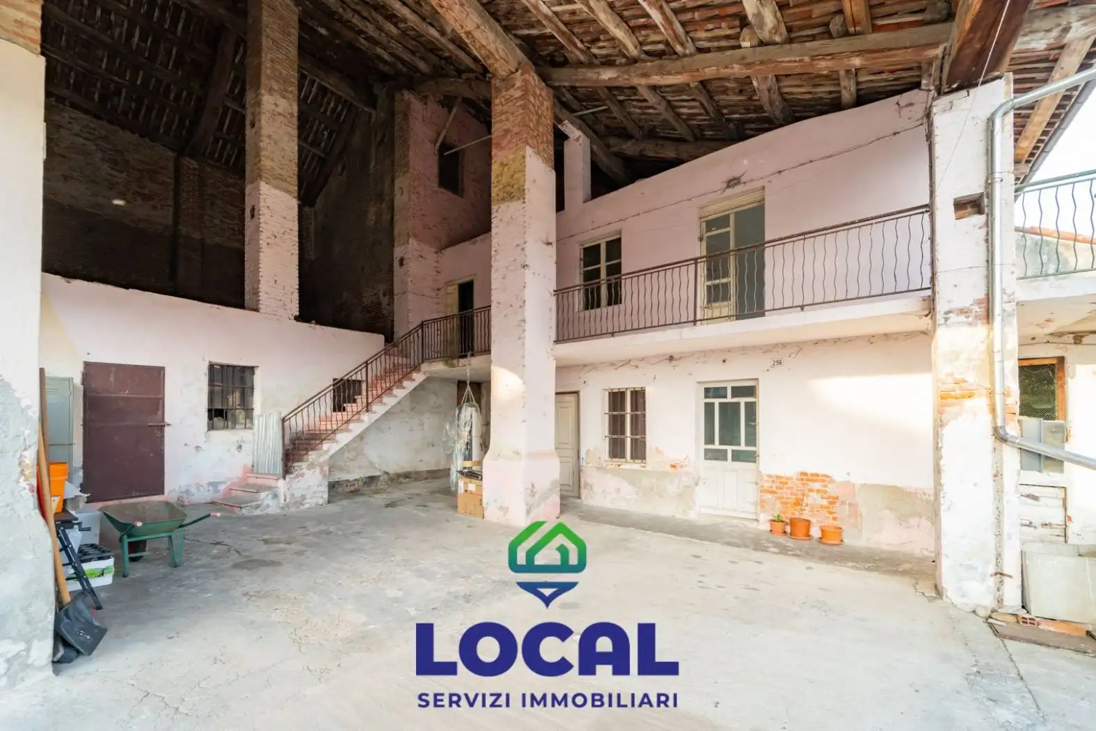 Casa indipendente in vendita a Magliano Alpi