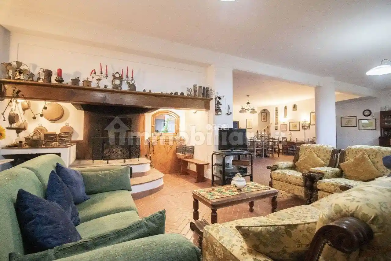 Villa in vendita a Vernio