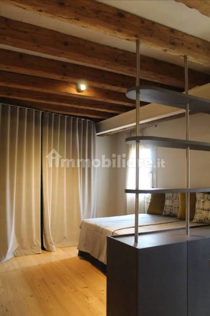 Appartamento in affitto a Asolo