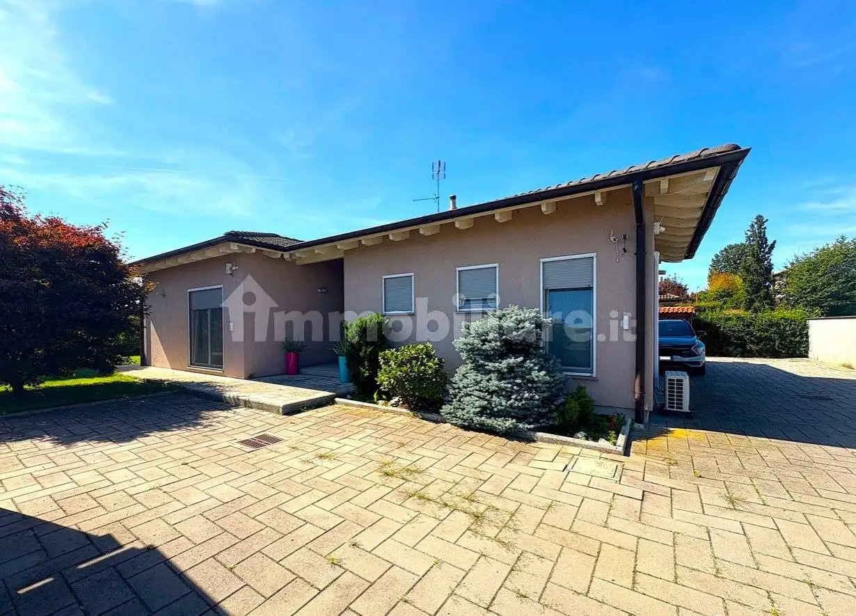 Villa in vendita a Gropello Cairoli