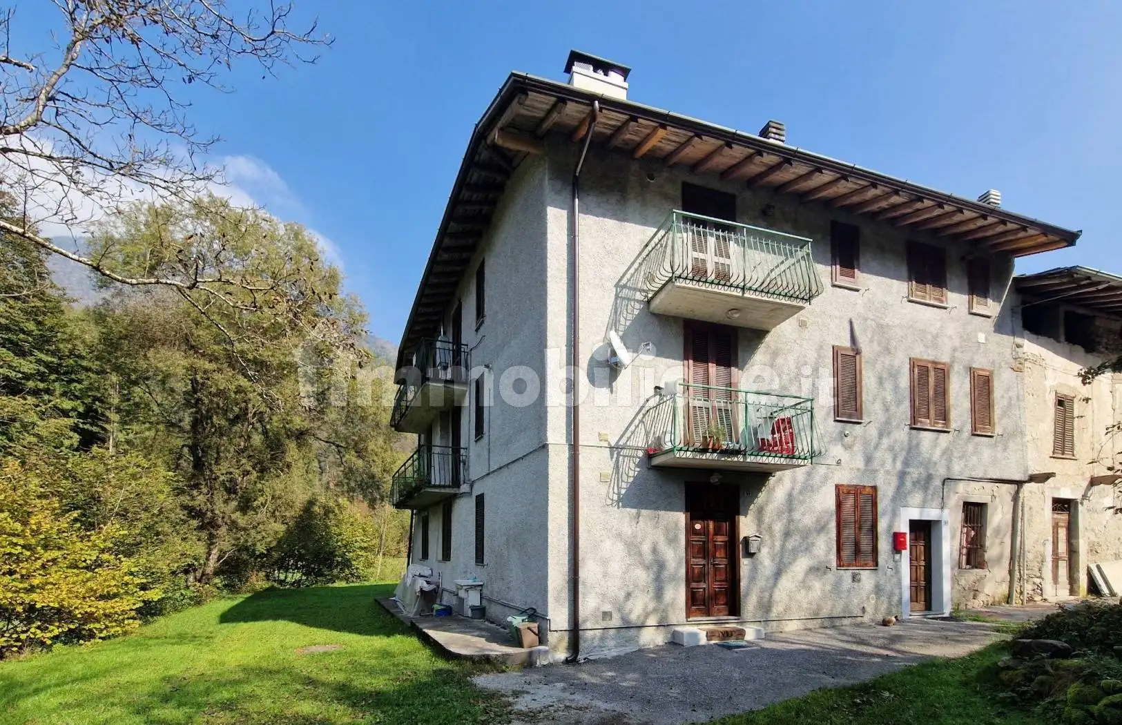 Appartamento in vendita a Lenna