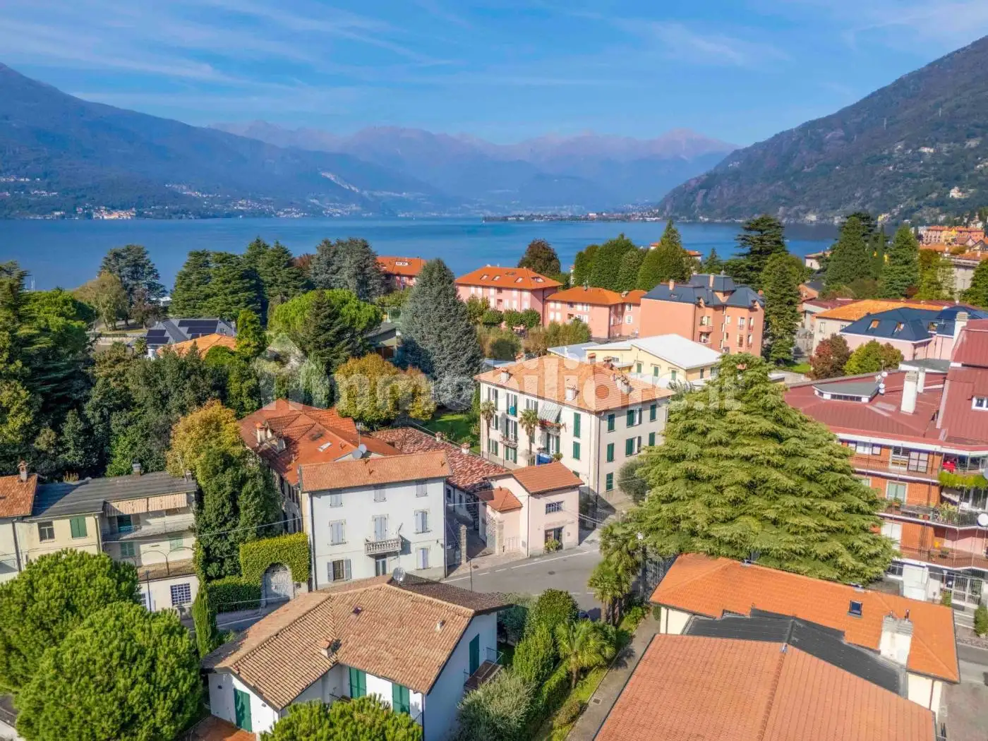 Palazzo - Edificio in vendita a Bellano