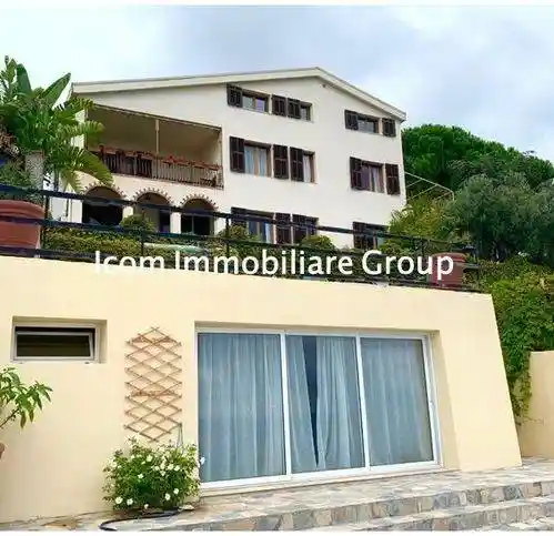 Villa in vendita a Sanremo