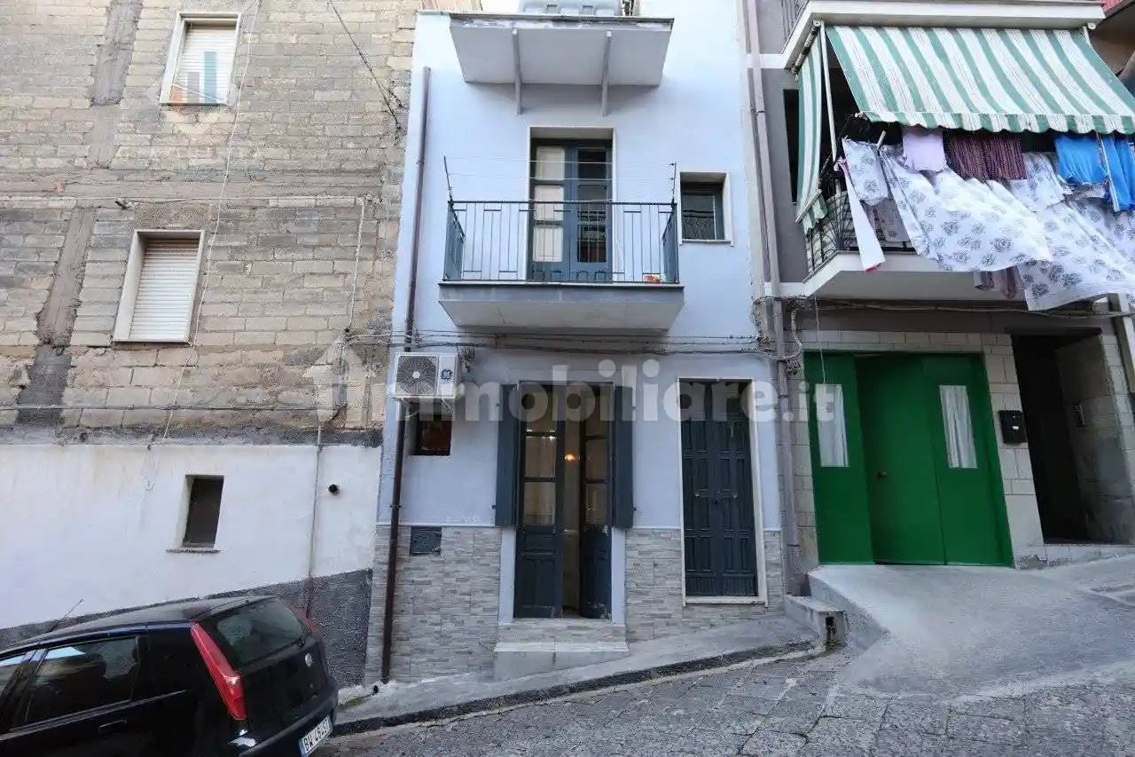 Casa indipendente in vendita a Palagonia