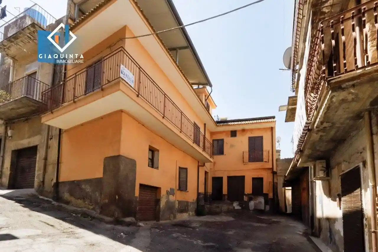 Casa indipendente in vendita a Palagonia