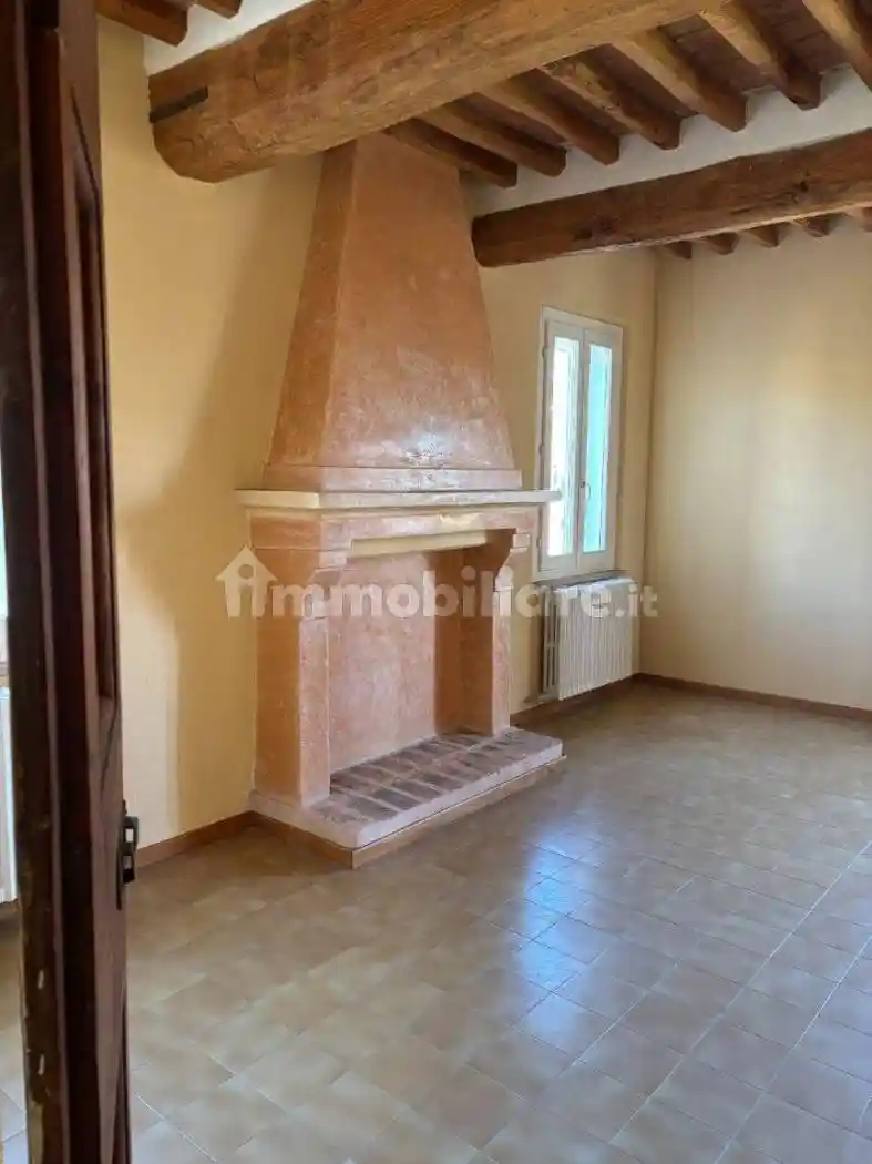 Rustico - Casale in vendita a Poggio Rusco