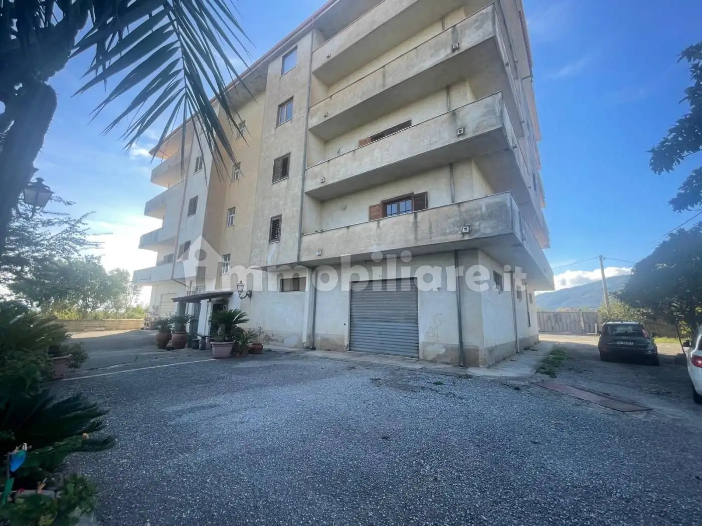 Palazzo - Edificio in vendita a Lamezia Terme