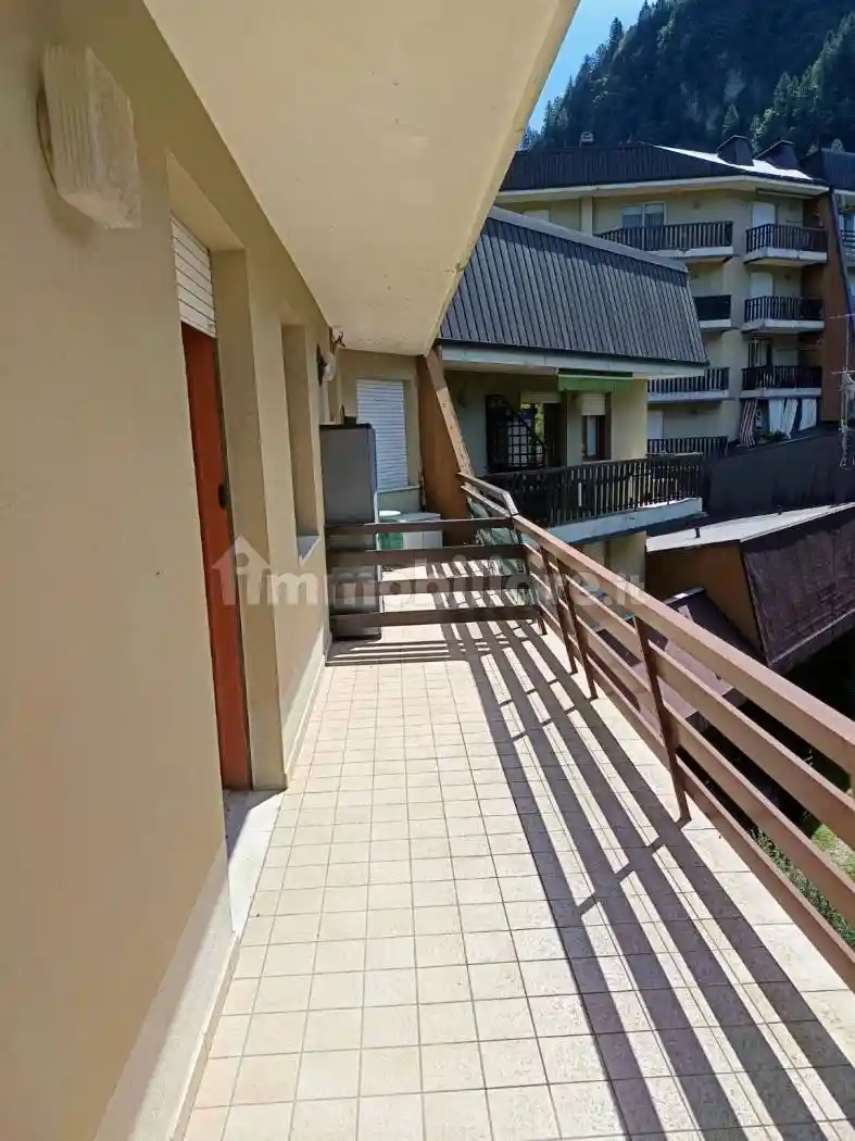 Trilocale via Giovanni Gortani 40, Centro, Arta Terme - foto 3