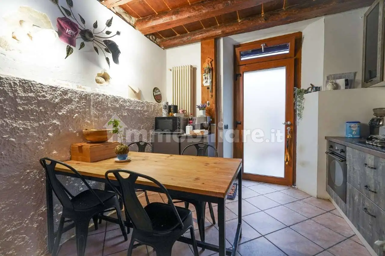 Terratetto unifamiliare via San Bernardino 22, Centro, Almenno San Salvatore - foto 2