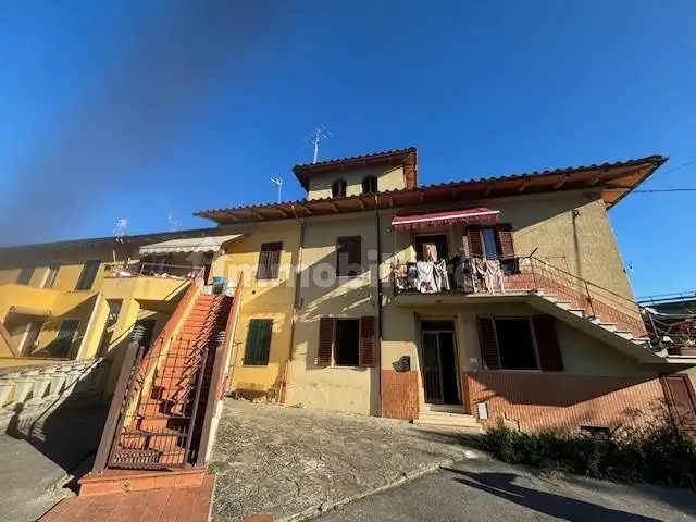 Appartamento in vendita a Montevarchi