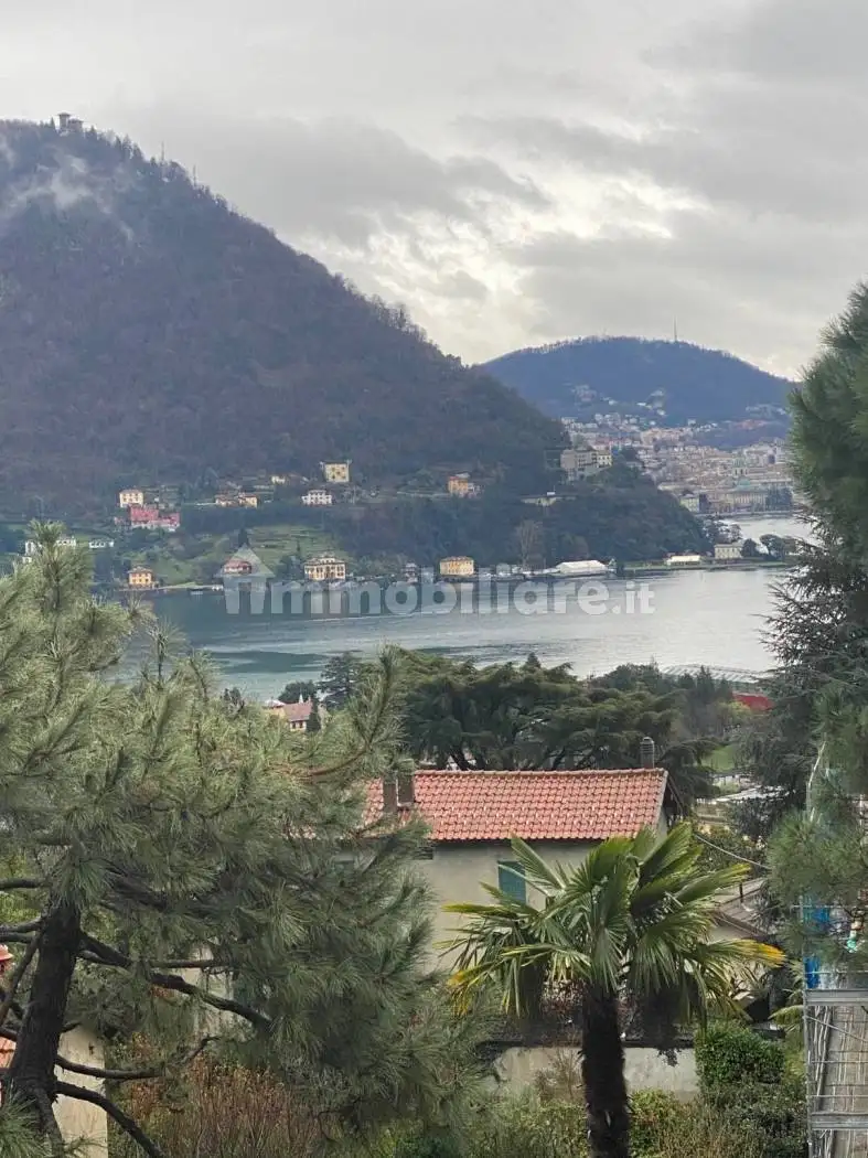 Appartamento in vendita a Cernobbio