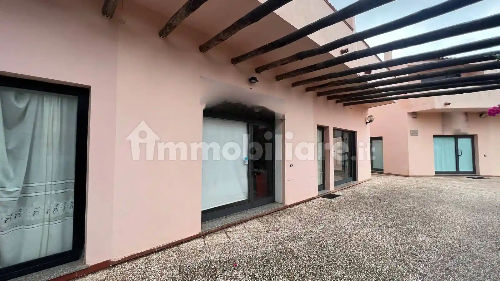 Palazzo - Edificio in vendita a Arbus