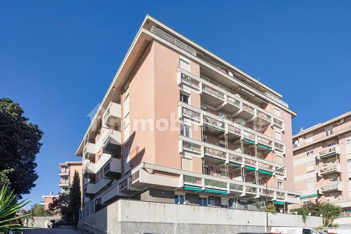 Appartamento in vendita a Genova