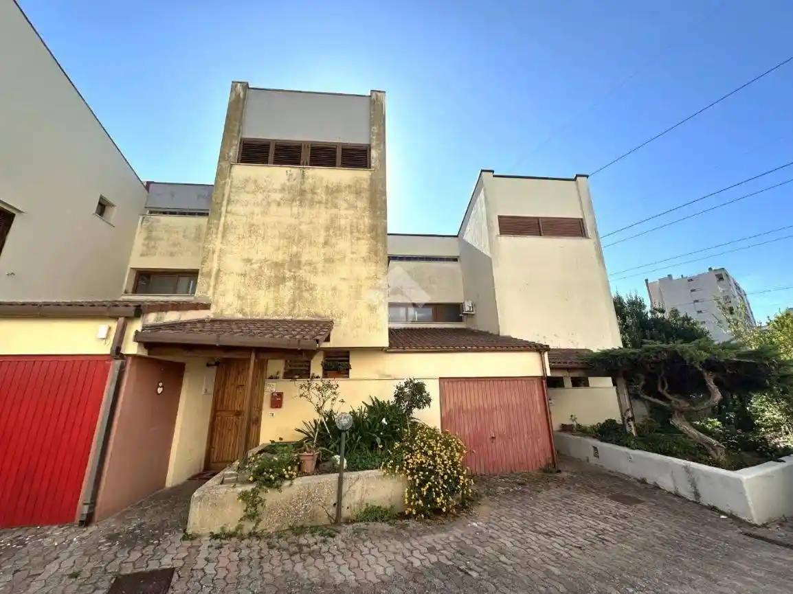 Villa a schiera via rodolfo morandi 6, Carbonazzi - Acquedotto, Sassari - foto 2