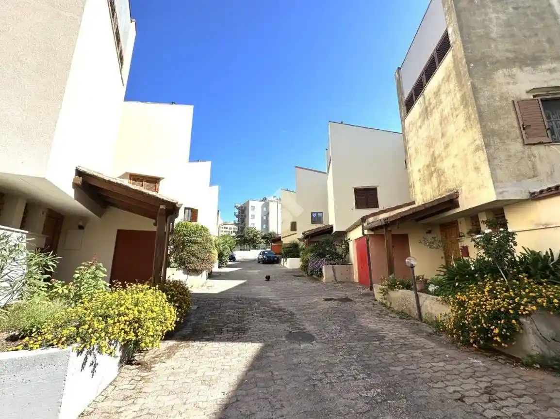 Villa a schiera via rodolfo morandi 6, Carbonazzi - Acquedotto, Sassari - foto 3