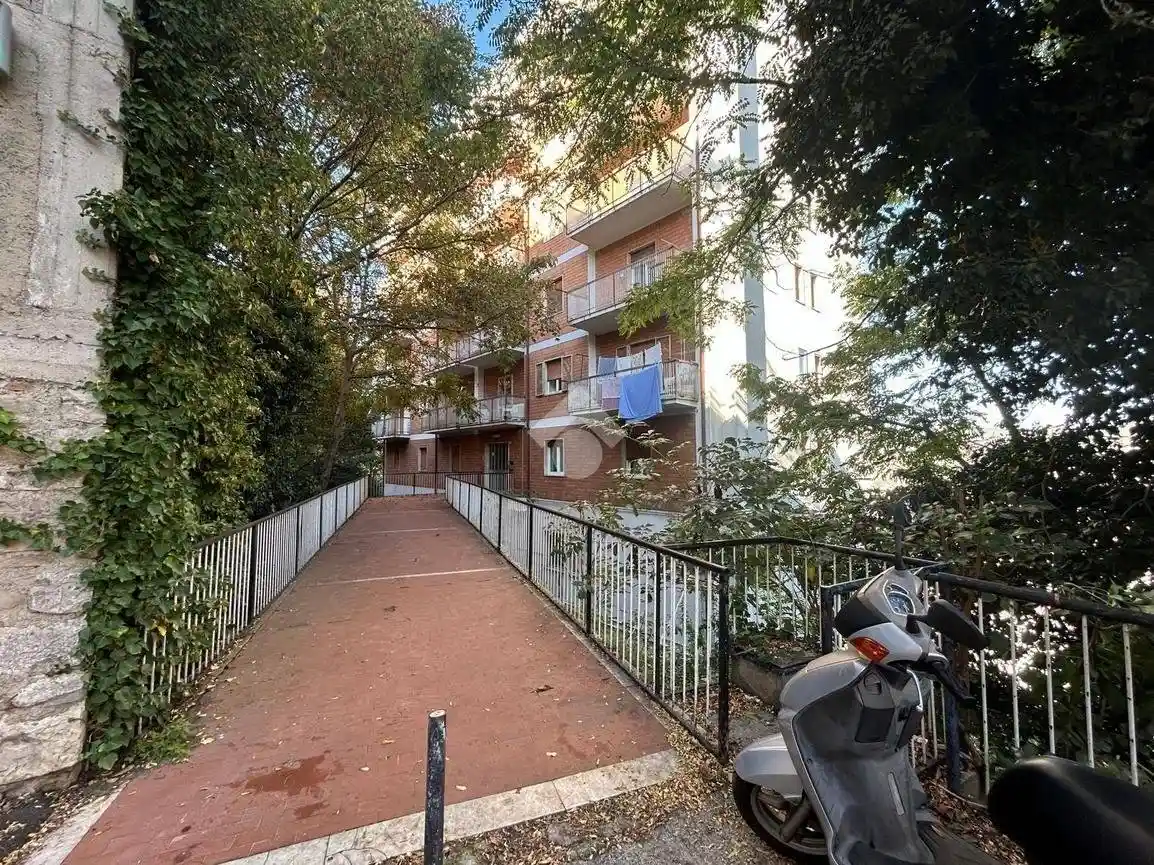 Quadrilocale via XXV Aprile 28, Centro, Potenza - foto 3