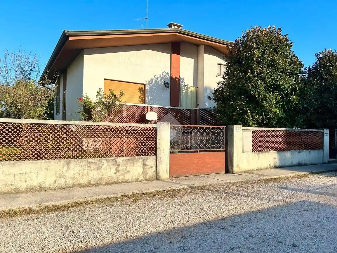 Villa in vendita a Udine