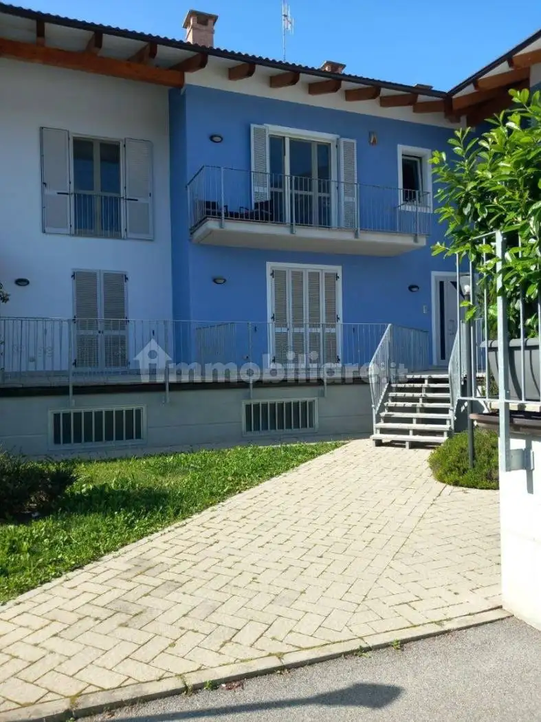 Trilocale viale Vittorio Veneto 62, Centro, Carrù - foto 3