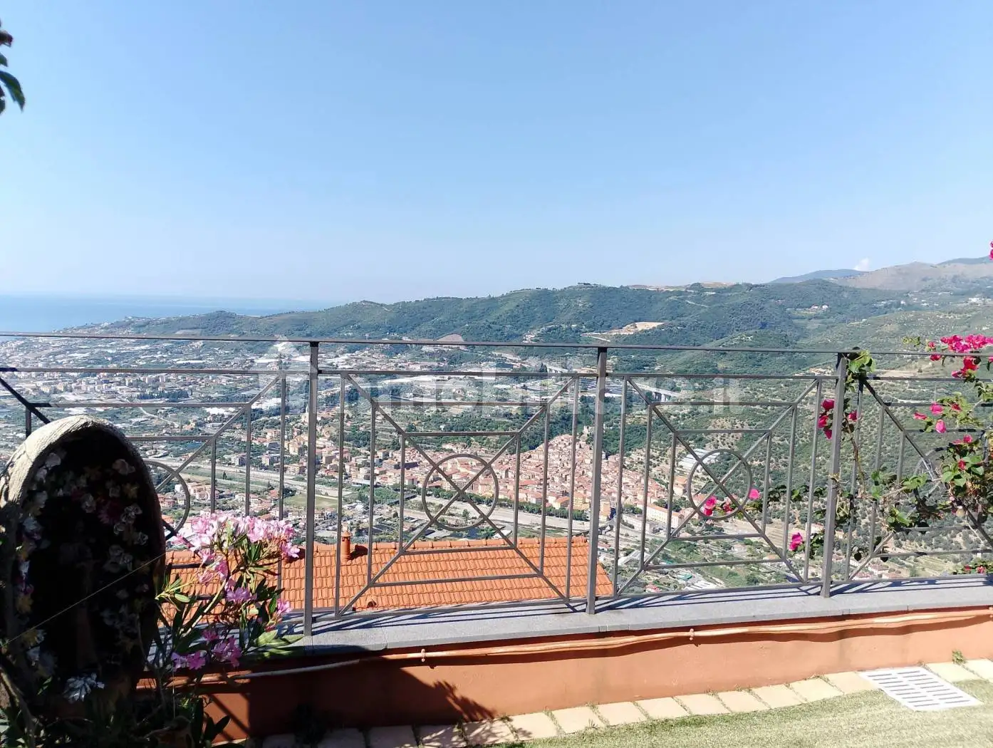 Appartamento in vendita a Castellaro