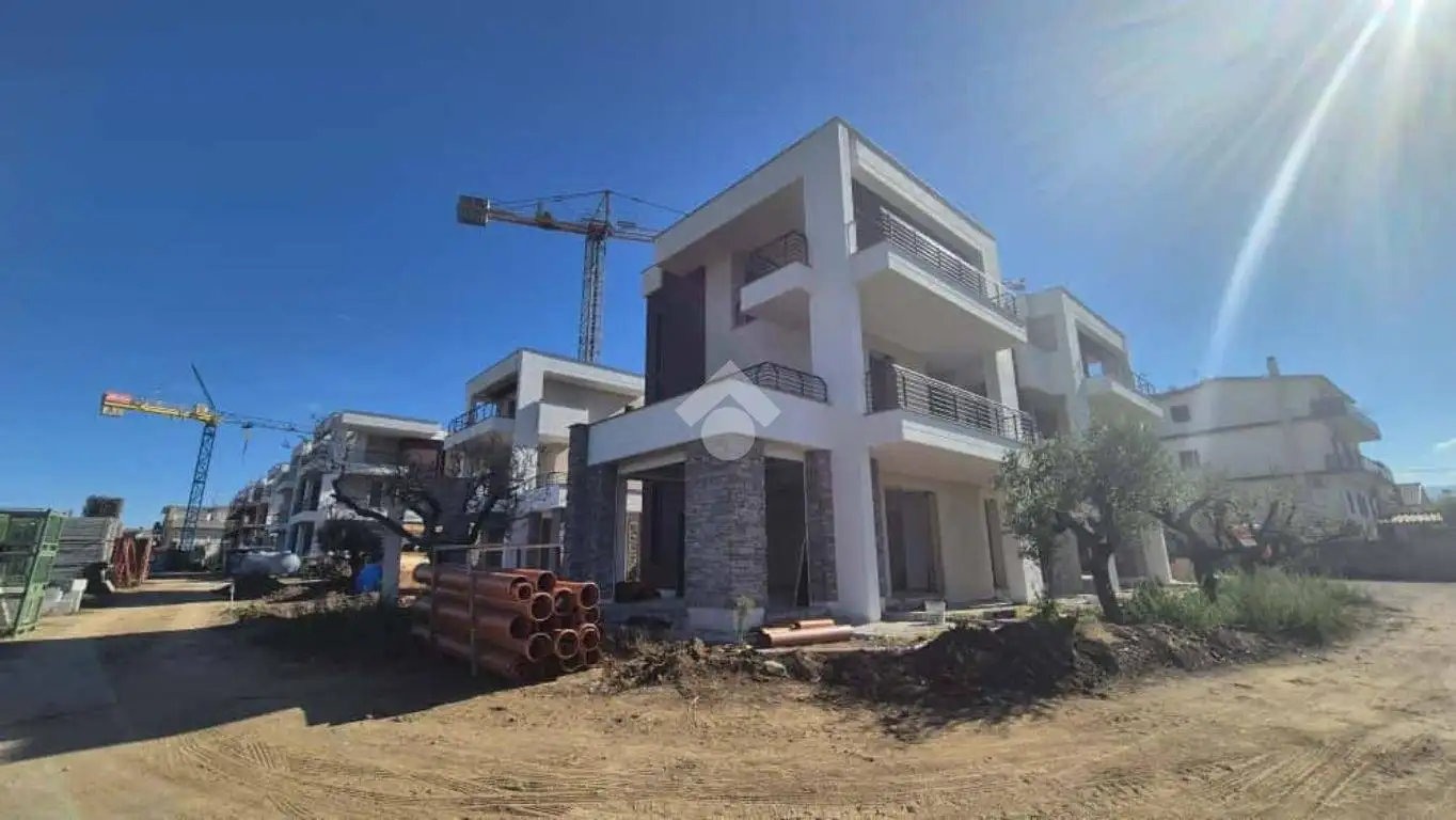 Villa bifamiliare in vendita a Roma