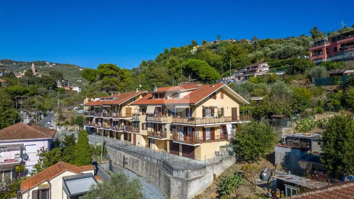 Appartamento in vendita a Imperia