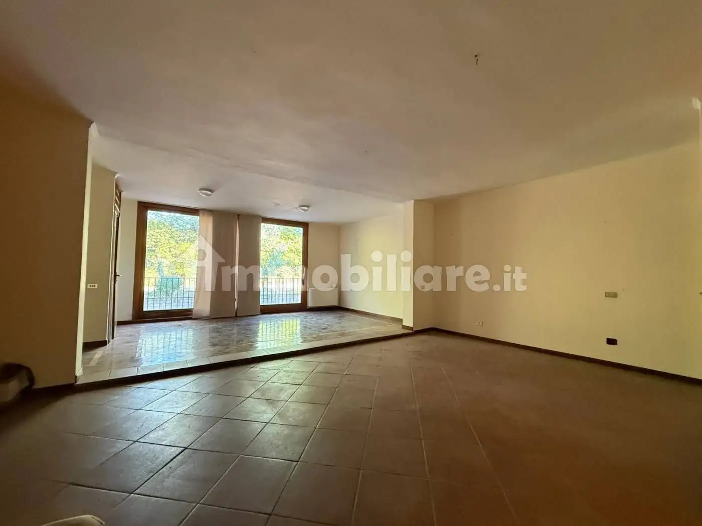 Palazzo - Edificio in vendita a Terni