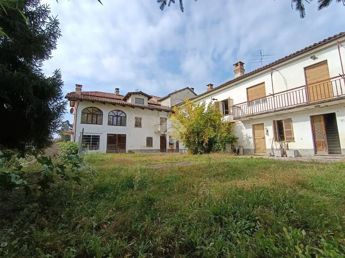 Casa indipendente in vendita a Montaldo Scarampi