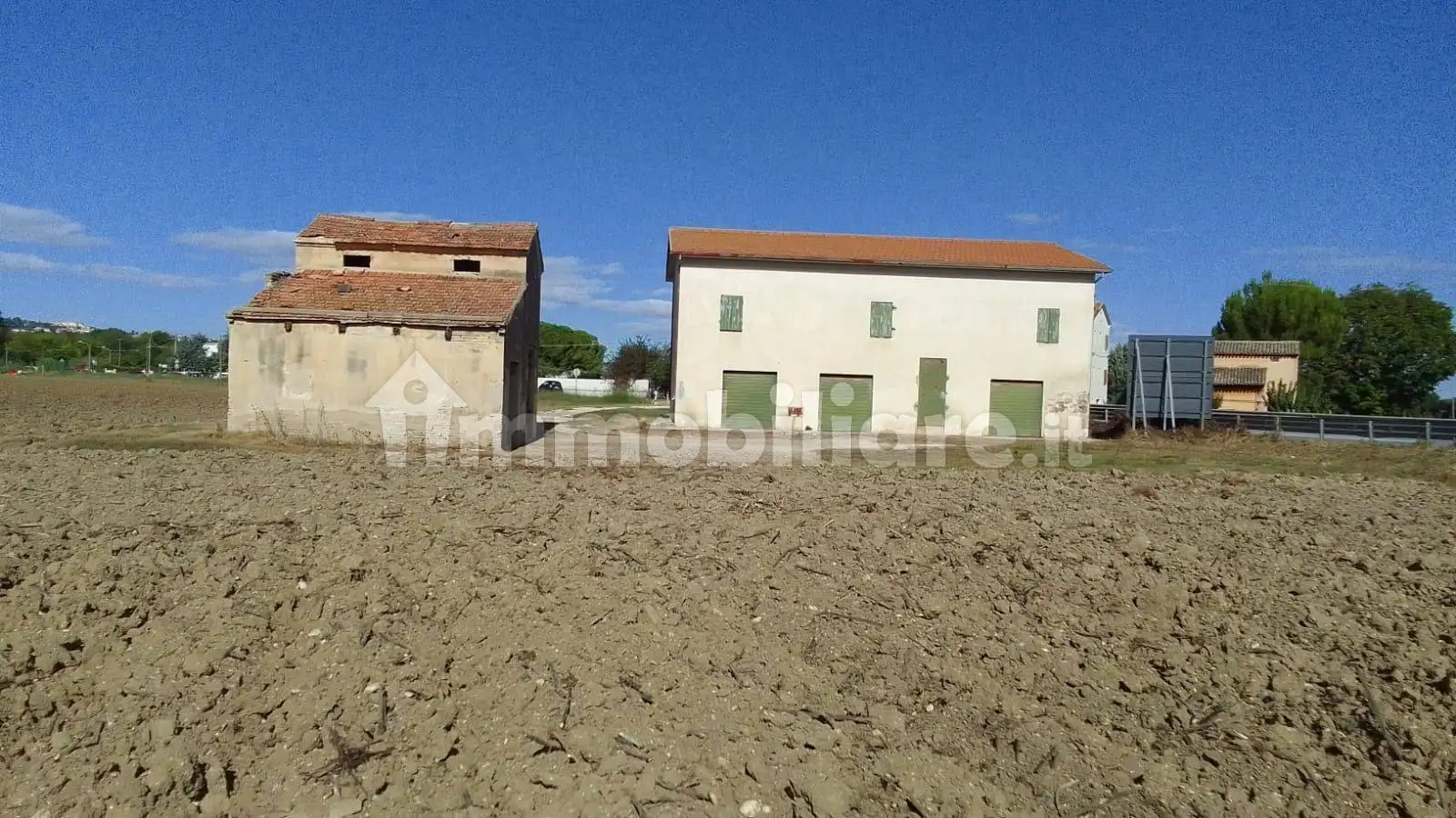 Palazzo - Edificio in vendita a Jesi