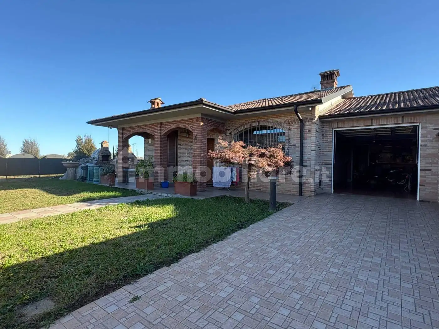 Villetta a schiera in vendita a Vellezzo Bellini