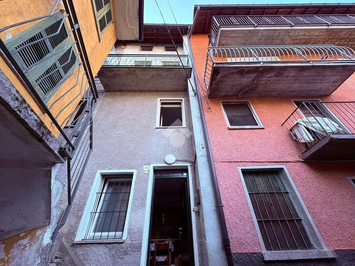 Casa indipendente in vendita a Forcola