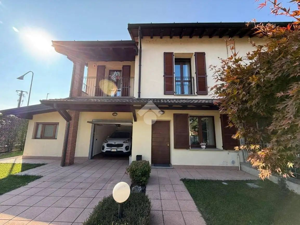 Villetta a schiera in vendita a Castelgerundo