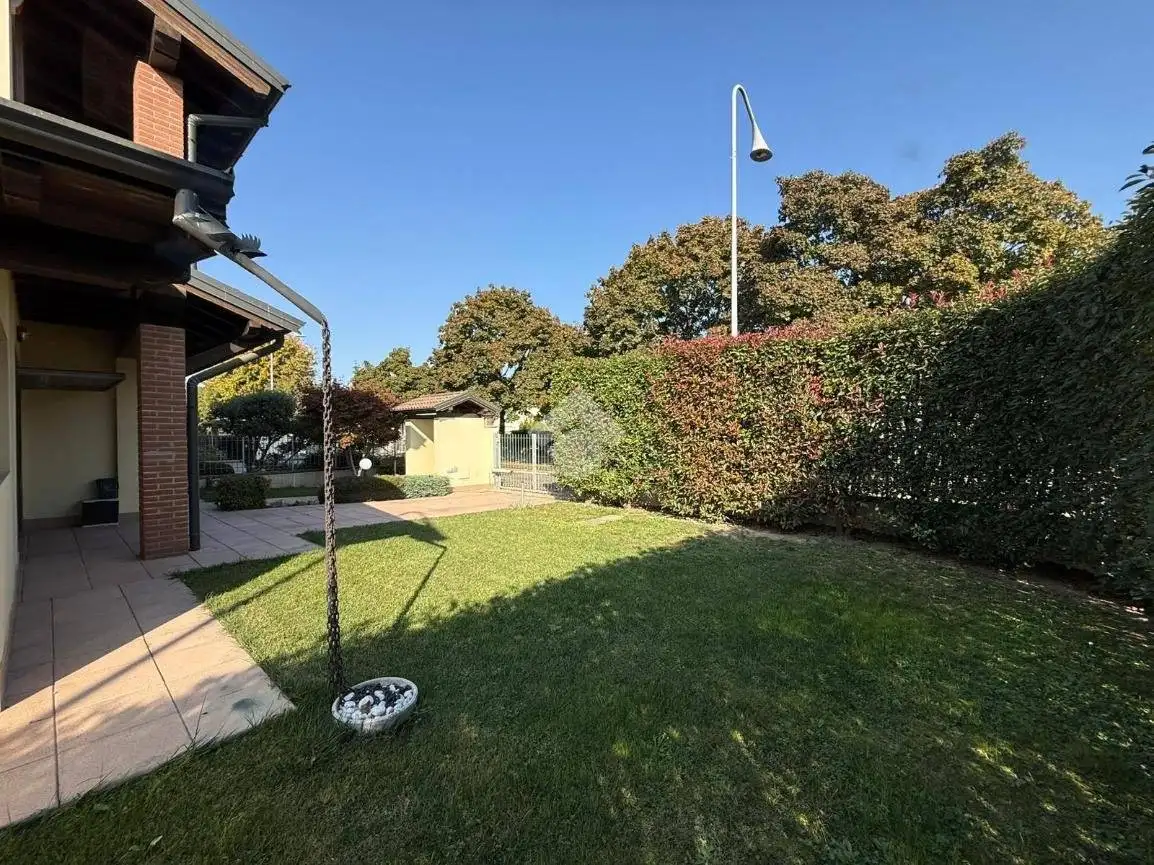 Villa a schiera via Degli Aceri 41, Castelgerundo - foto 5