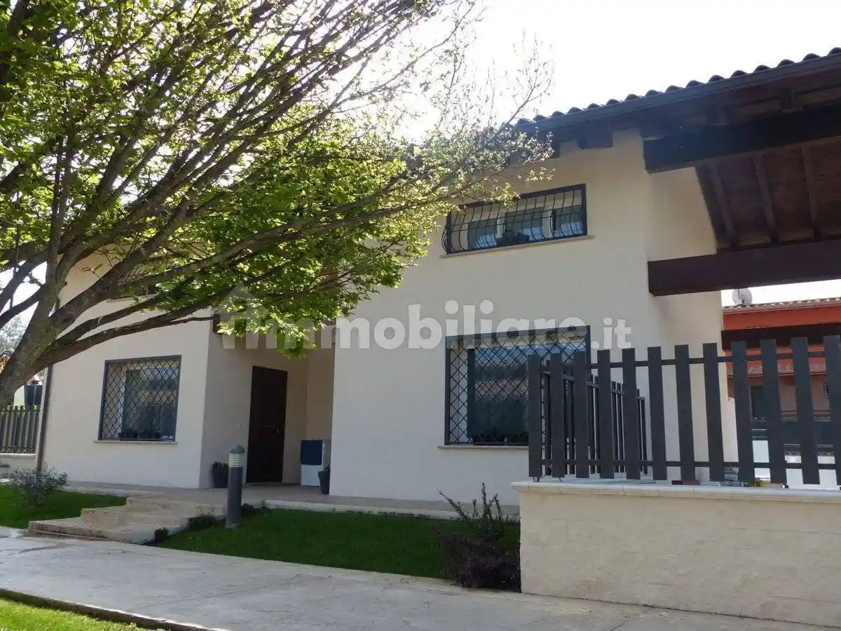 Villa a schiera via di Tor Pagnotta, 351, Cecchignola - Giuliano Dalmata, Roma - foto 2