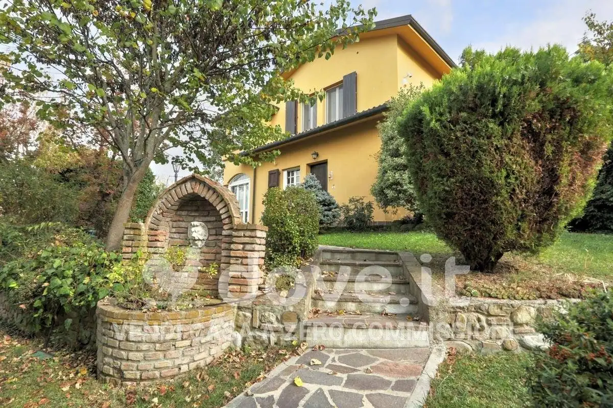 Villa in vendita a Monte San Pietro