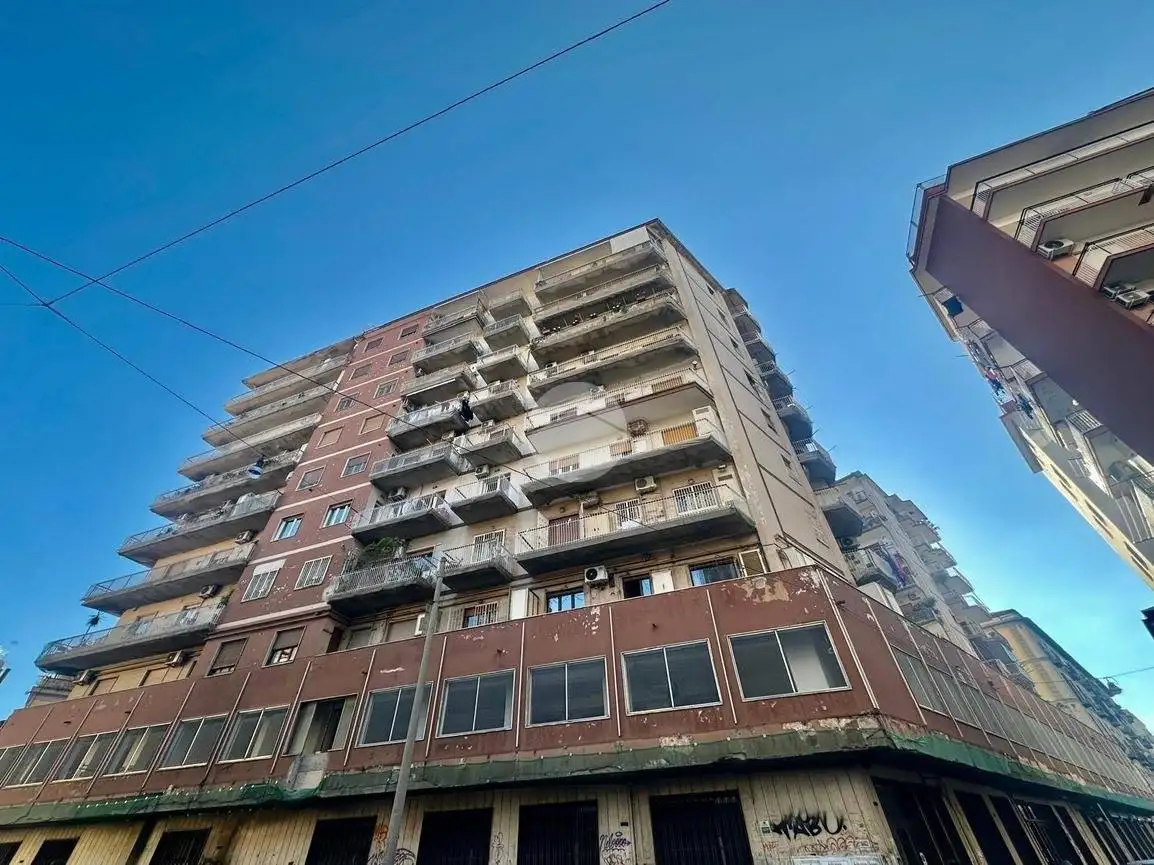 Appartamento in vendita a Napoli
