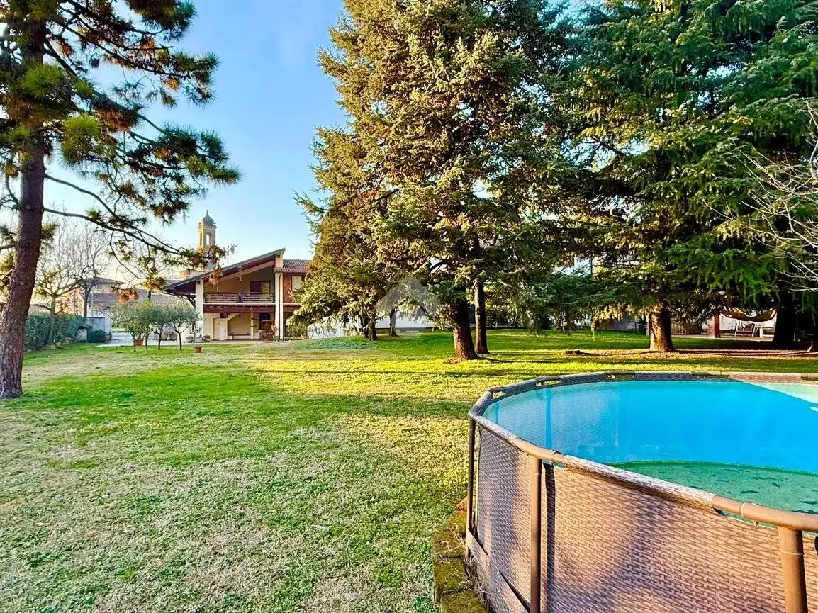 Casa indipendente in vendita a Lurano