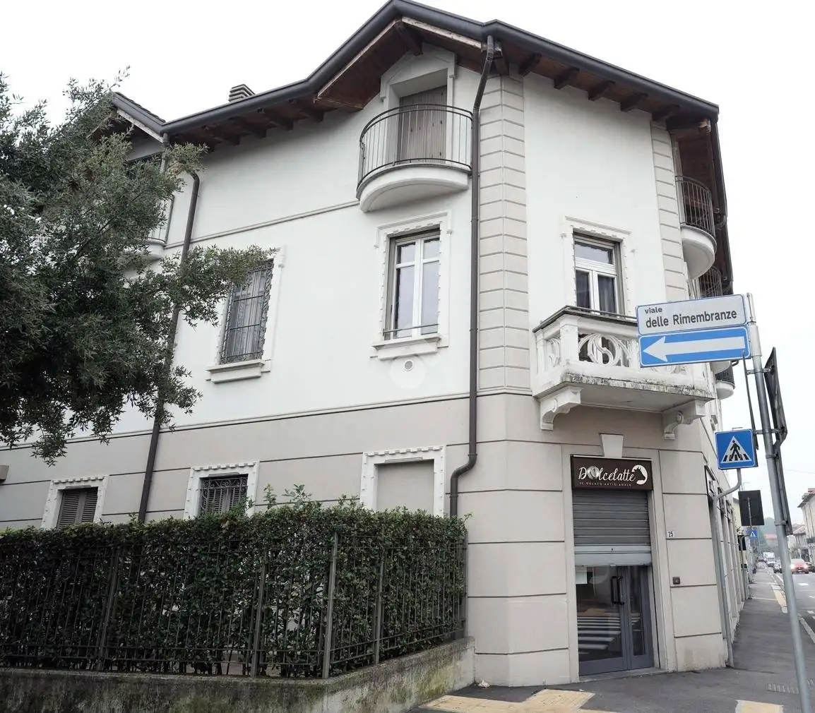 Appartamento in vendita a Albiate