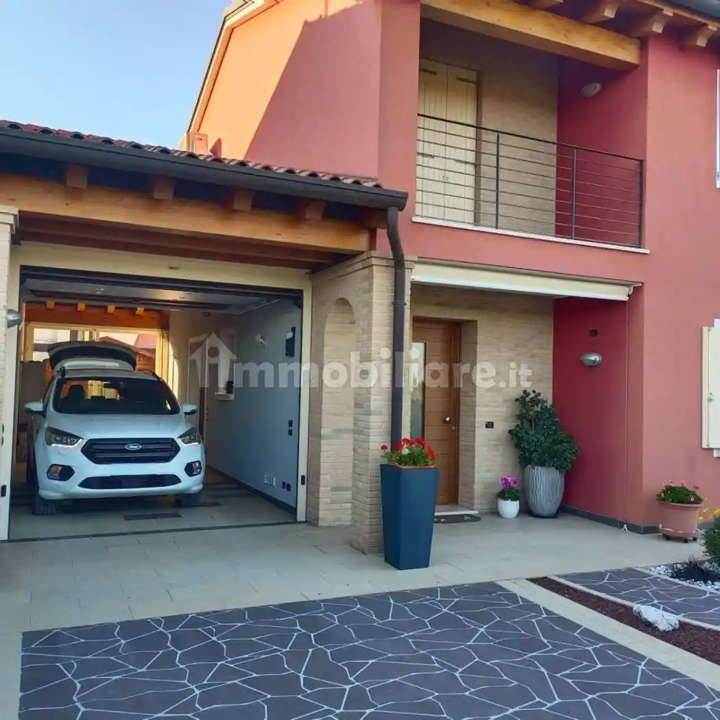 Villetta a schiera - foto 2