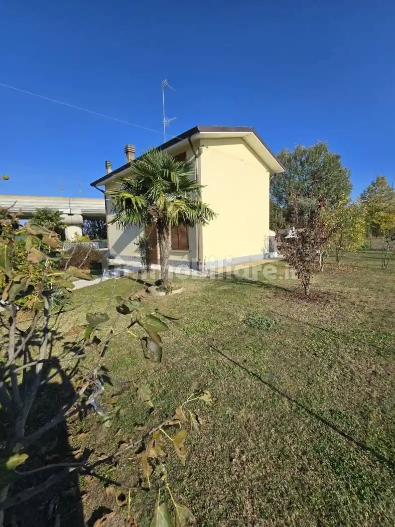 Villa unifamiliare via Nonantolana 898, Torrazzi, Modena - foto 2